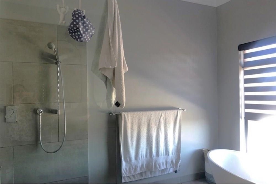 4 Bedroom Property for Sale in Heuwelkruin Western Cape